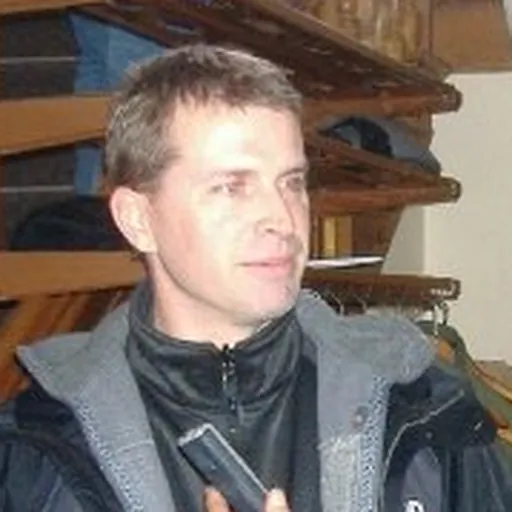Portrait of Jeff Stoughton