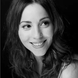 Portrait of Julie Zahra