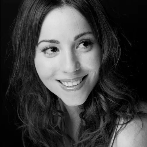 Portrait of Julie Zahra