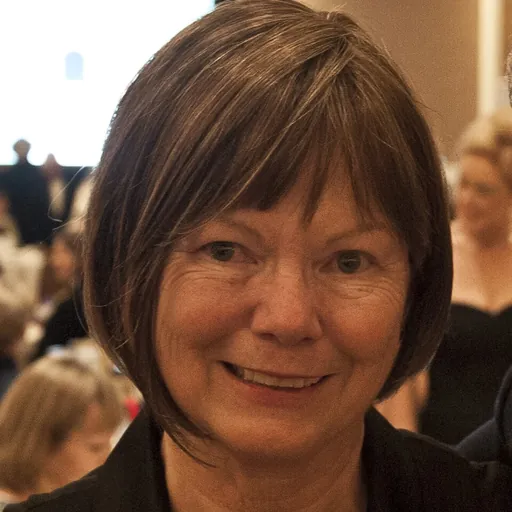 Portrait of Kelly Hamilton