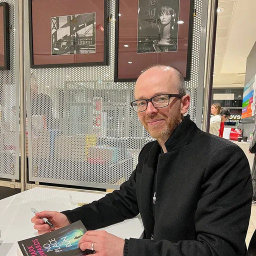 Portrait of Mark Edwards