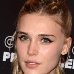 Portrait of Gaia Weiss