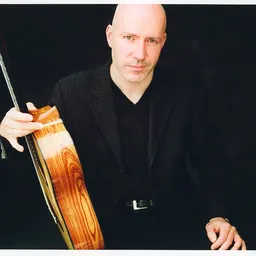 Portrait of Frank Bungarten