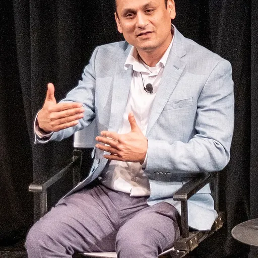 Portrait of Ehsan Hoque