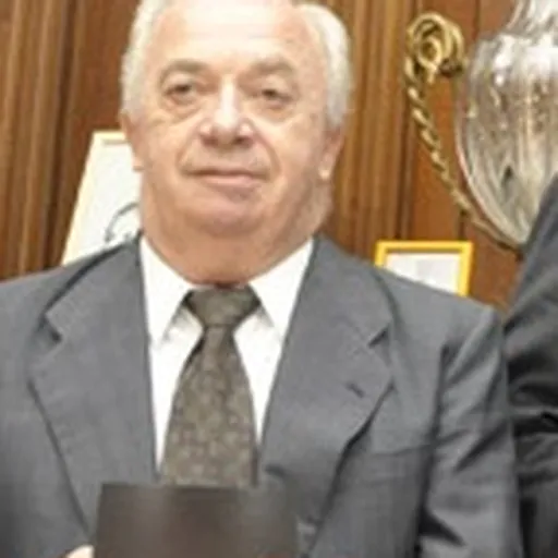 Portrait of Saúl Bouer