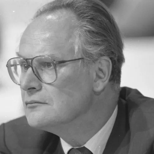 Portrait of Peter Glotz