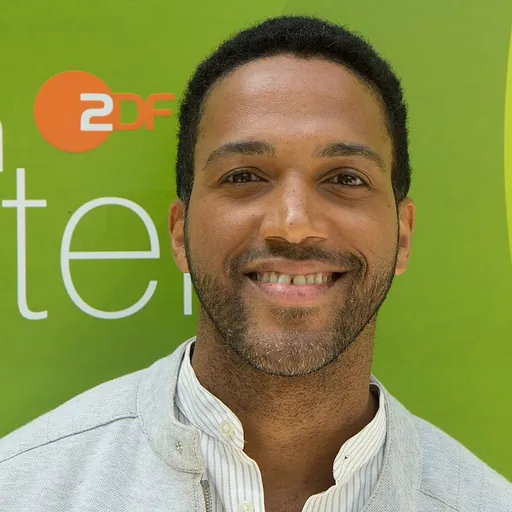 Portrait of Cesár Sampson