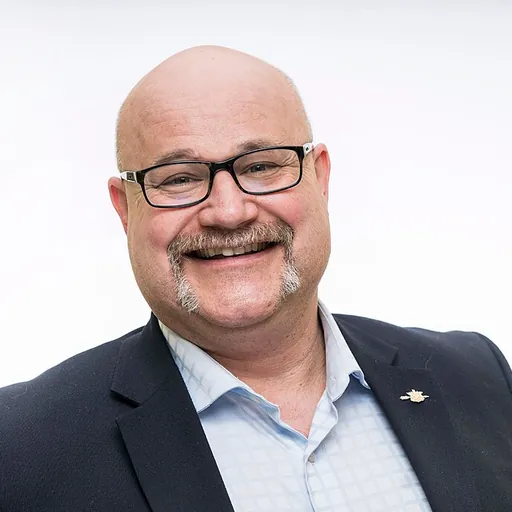 Portrait of Dan Davies