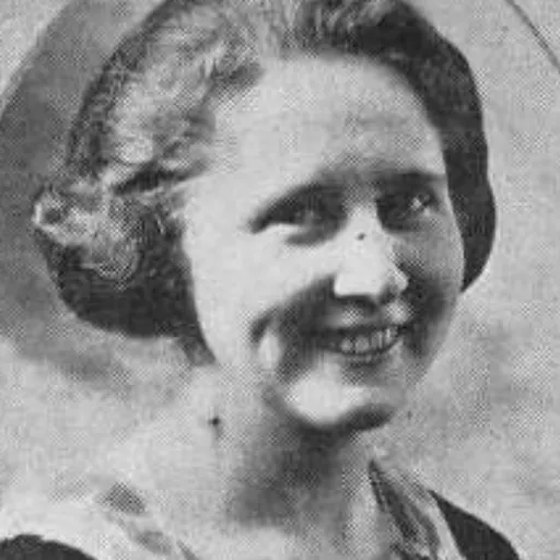 Portrait of Esther Silveus