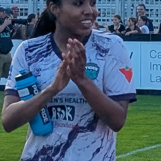 Portrait of Karima Lemire