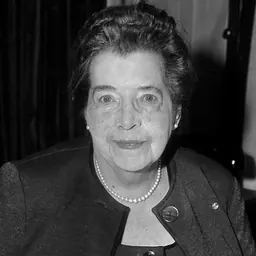 Portrait of Betsy Westendorp-Osieck