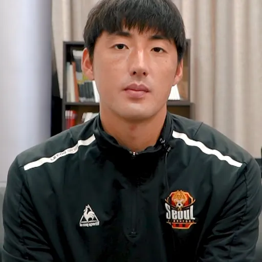 Portrait of Yang Han-been