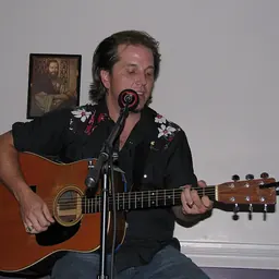 Portrait of Shannon Lawson