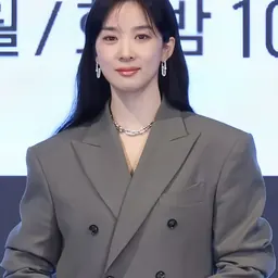 Portrait of Lee Chung-ah