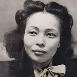 Portrait of Emma Unson Rotor