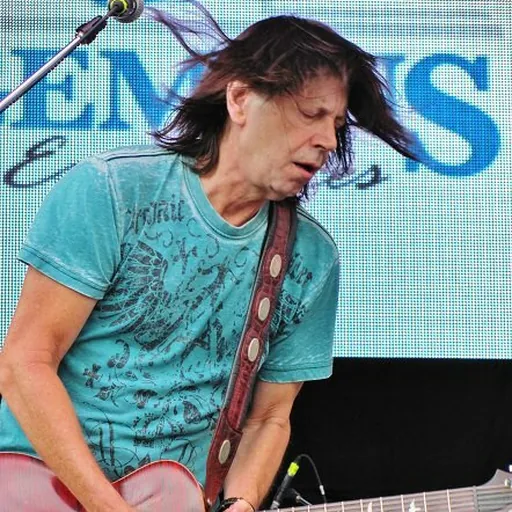 Portrait of Pat Travers