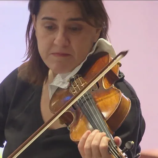 Portrait of Nadja Salerno-Sonnenberg