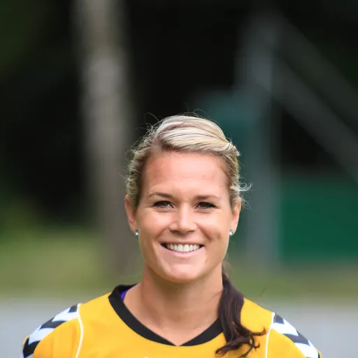 Portrait of Ashlyn Harris