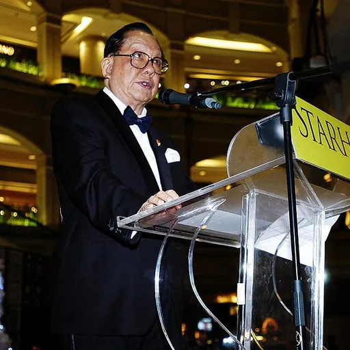 Portrait of Yeoh Tiong Lay