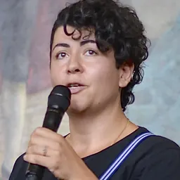 Portrait of Farnaz Arbabi