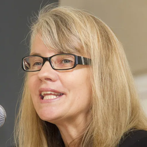 Portrait of Cynthia Barnett