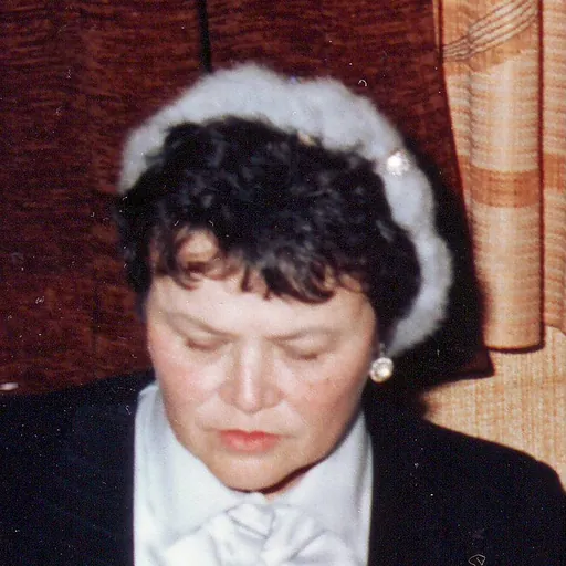 Portrait of Barbara Elefant-Raiskin