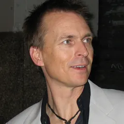 Portrait of Phil Keoghan