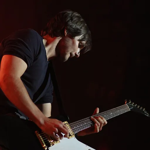 Portrait of Charlie Worsham
