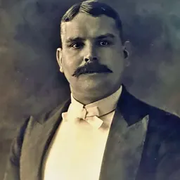 Portrait of Ted Heaton