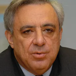 Portrait of Vartan Oskanian