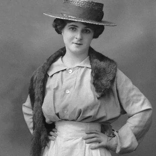Portrait of Flora Le Breton