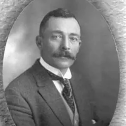 Portrait of Gordon MacDonald
