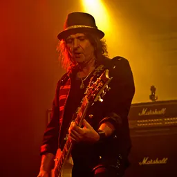 Portrait of Phil Campbell