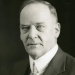 Portrait of Lawrence Peterson