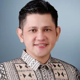 Portrait of Samier Tan