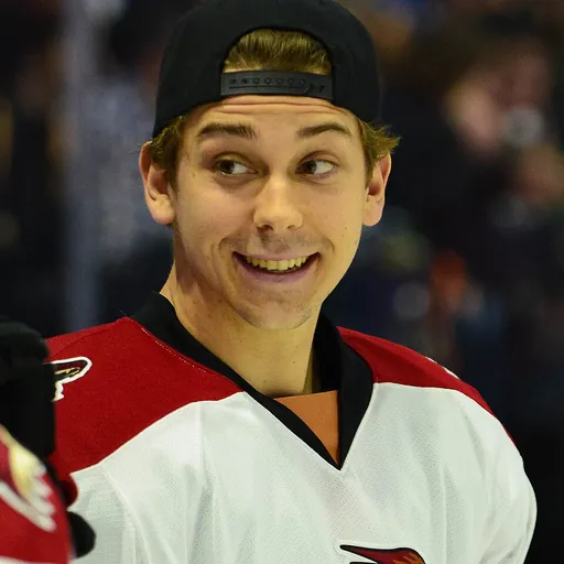 Portrait of Dylan Strome