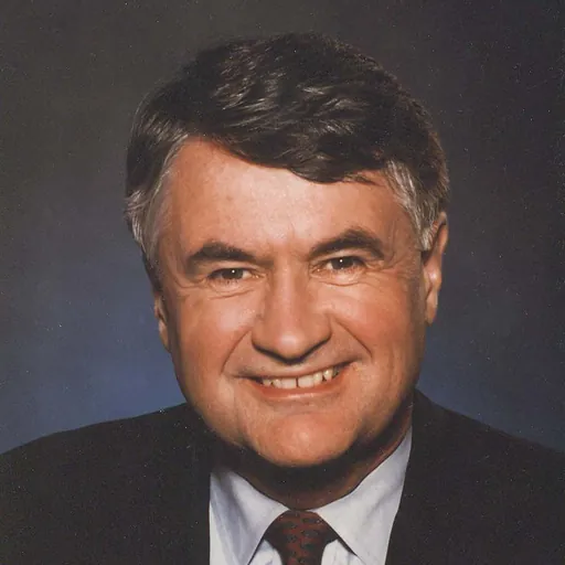 Portrait of Russell MacLellan