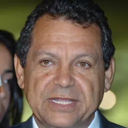 Portrait of Leomar Quintanilha