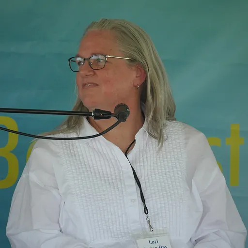 Portrait of Lori Rader-Day