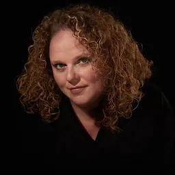 Portrait of Heather Bambrick