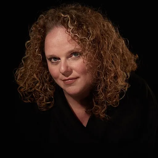 Portrait of Heather Bambrick