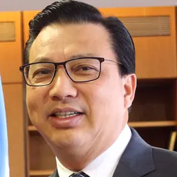 Portrait of Liow Tiong Lai