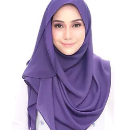 Portrait of Mia Ahmad