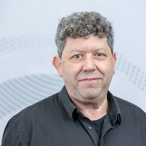 Portrait of Aviad Frydman