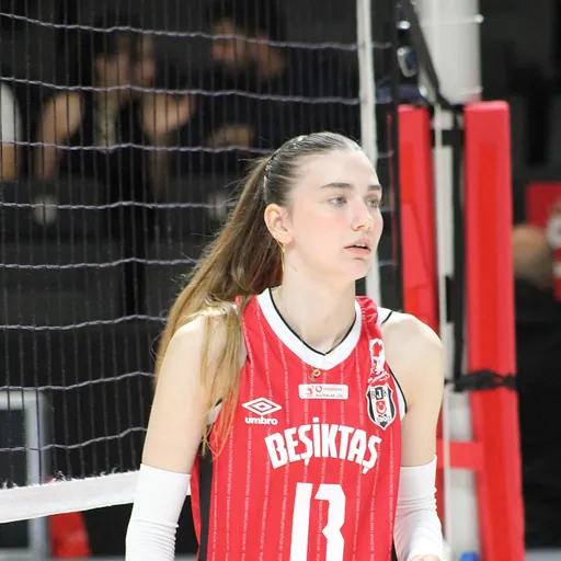 Portrait of Dilay Özdemir