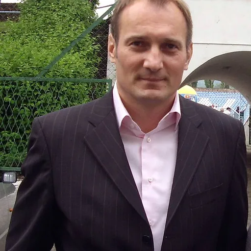 Portrait of Adam Matysek