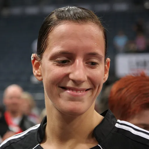 Portrait of Laura Steinbach