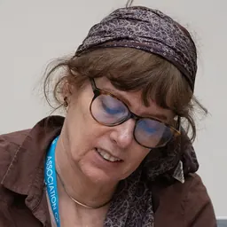 Portrait of Shelly Sanders