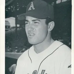 Portrait of Lou Skizas