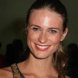 Portrait of Julie Henderson